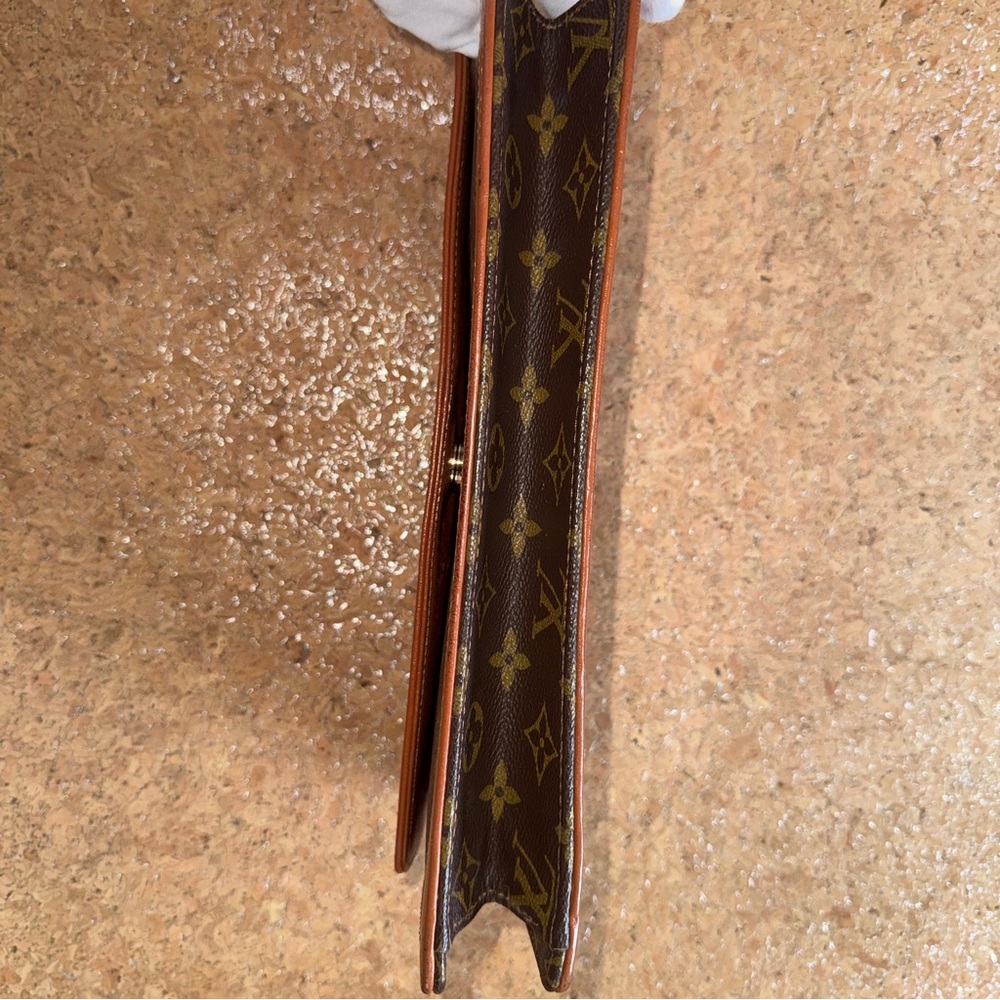 Louis Vuitton GM Pochette Dame Monogram Clutch (1987) - Picture 10 of 16